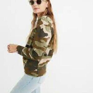 Mile(s) by Madewell Camouflage Sweatshirt Size Medium